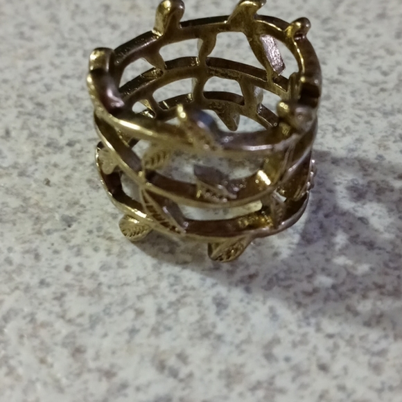 Rings - Picture 6 of 7